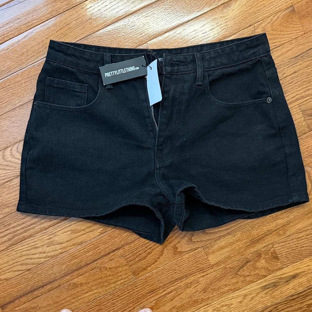 PrettyLittleThing Black High Rise Shortie Denim Shorts